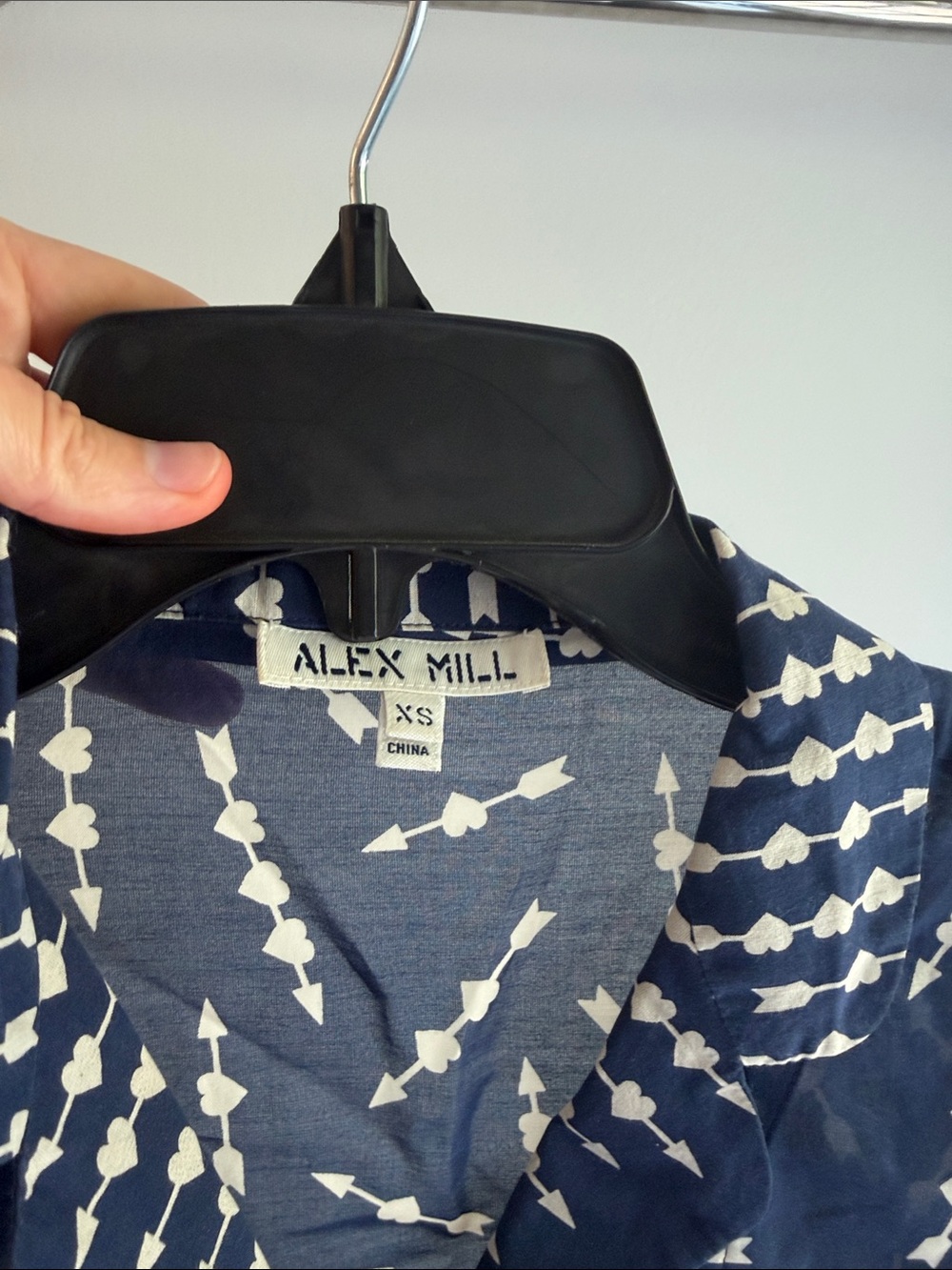Alex Mill Navy and White Short-Sleeve Button-Down Shirt - Picture 3 of 5